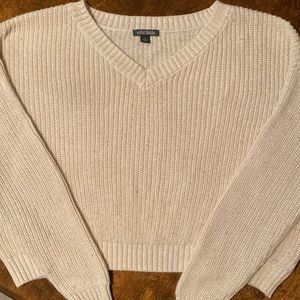 Wild Fable size L cream & gold v-neck cropped sweater. Worn & some signs of wear